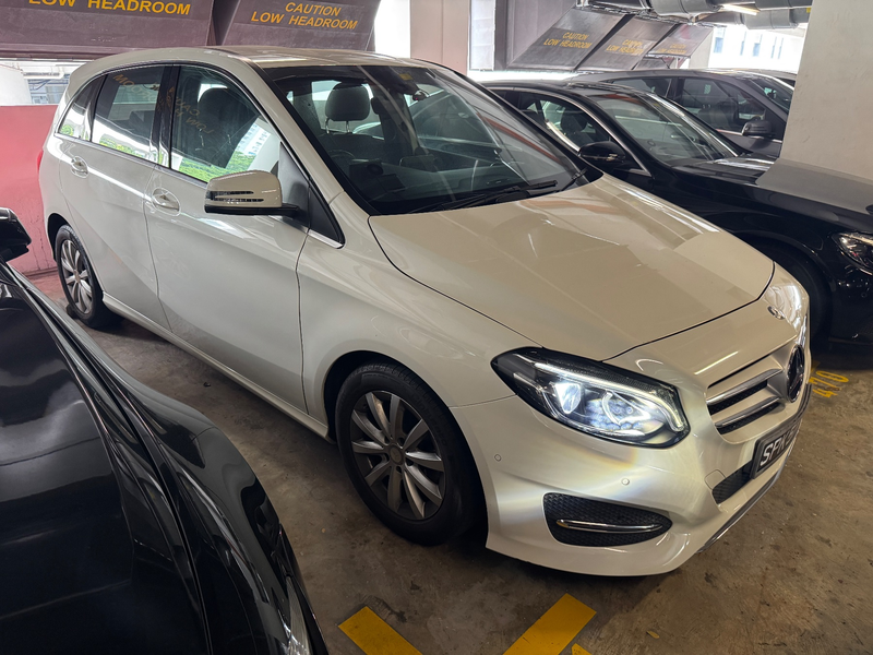 2016 Mercedes-Benz B180, image 1