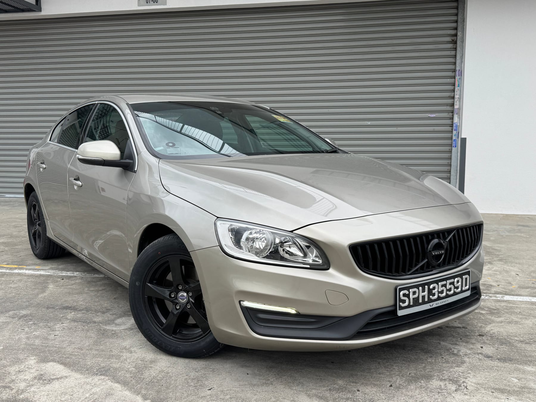 2016 Volvo S60, image 1