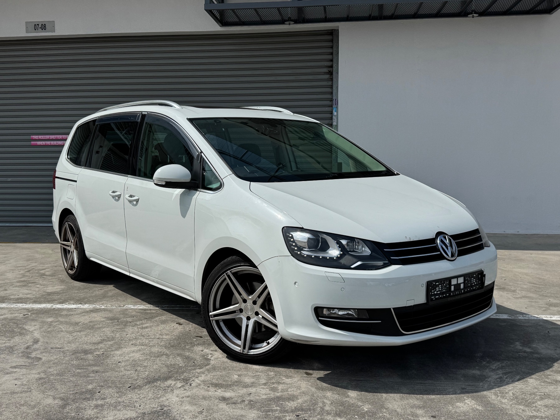 2016 Volkswagen Sharan, image 1