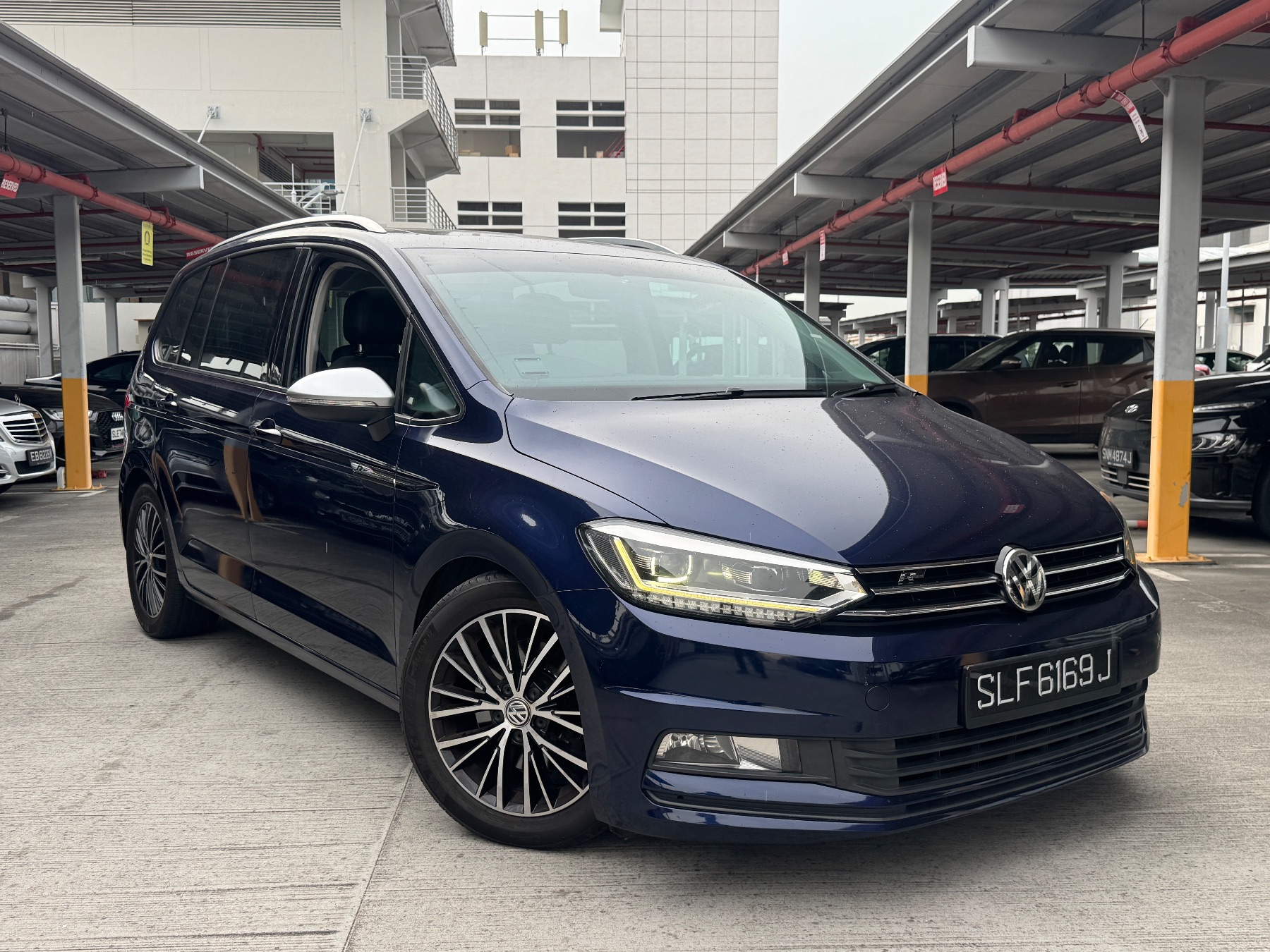 2016 Volkswagen Touran, image 1