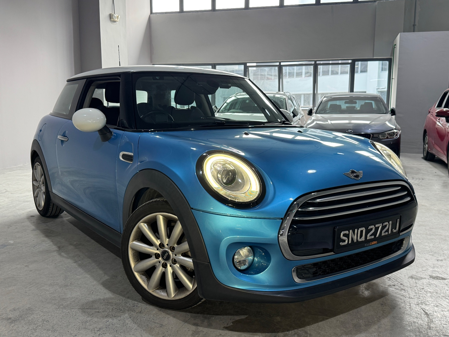 2016 MINI Hatch, image 1