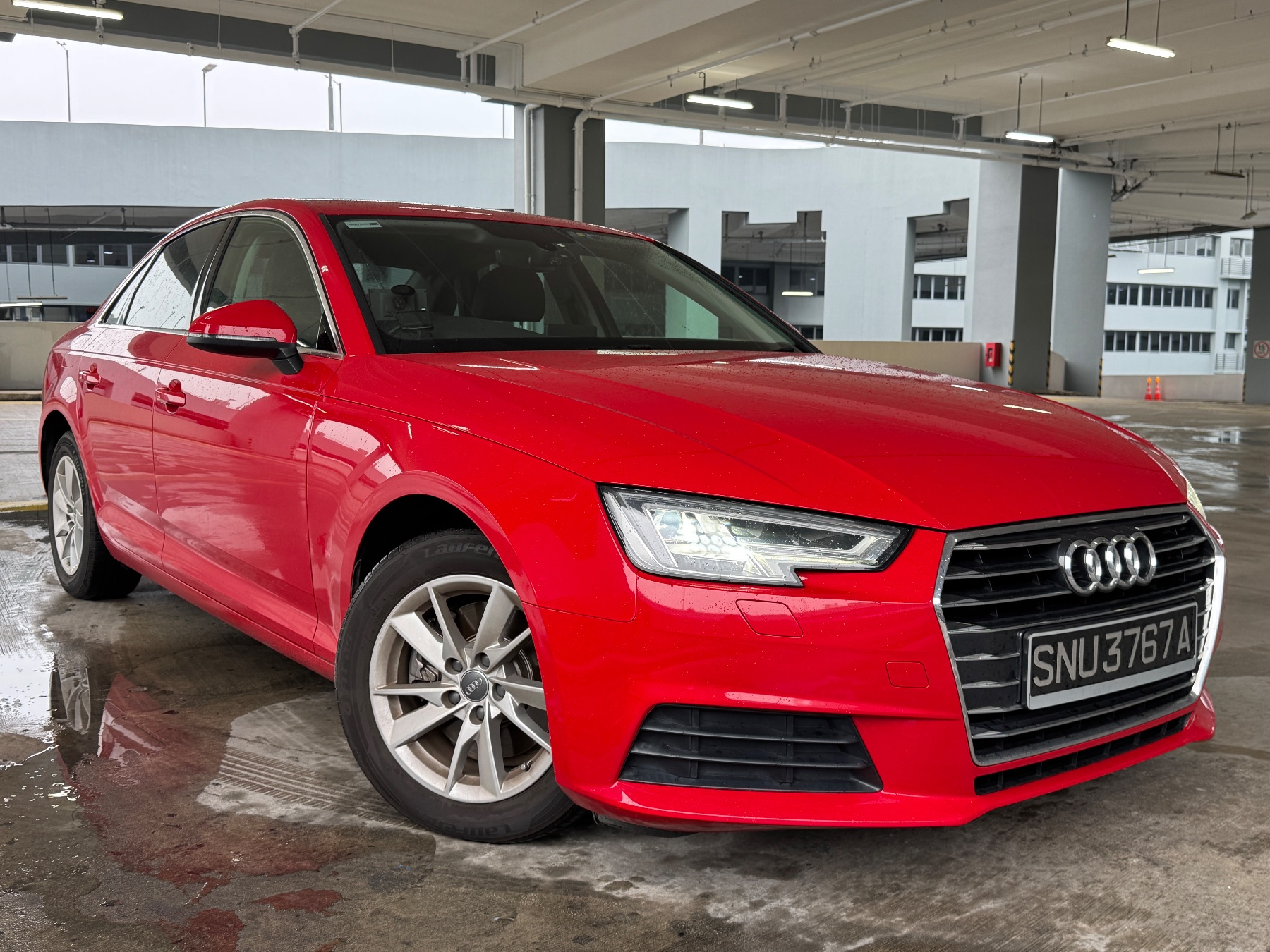 2016 Audi A4, image 1