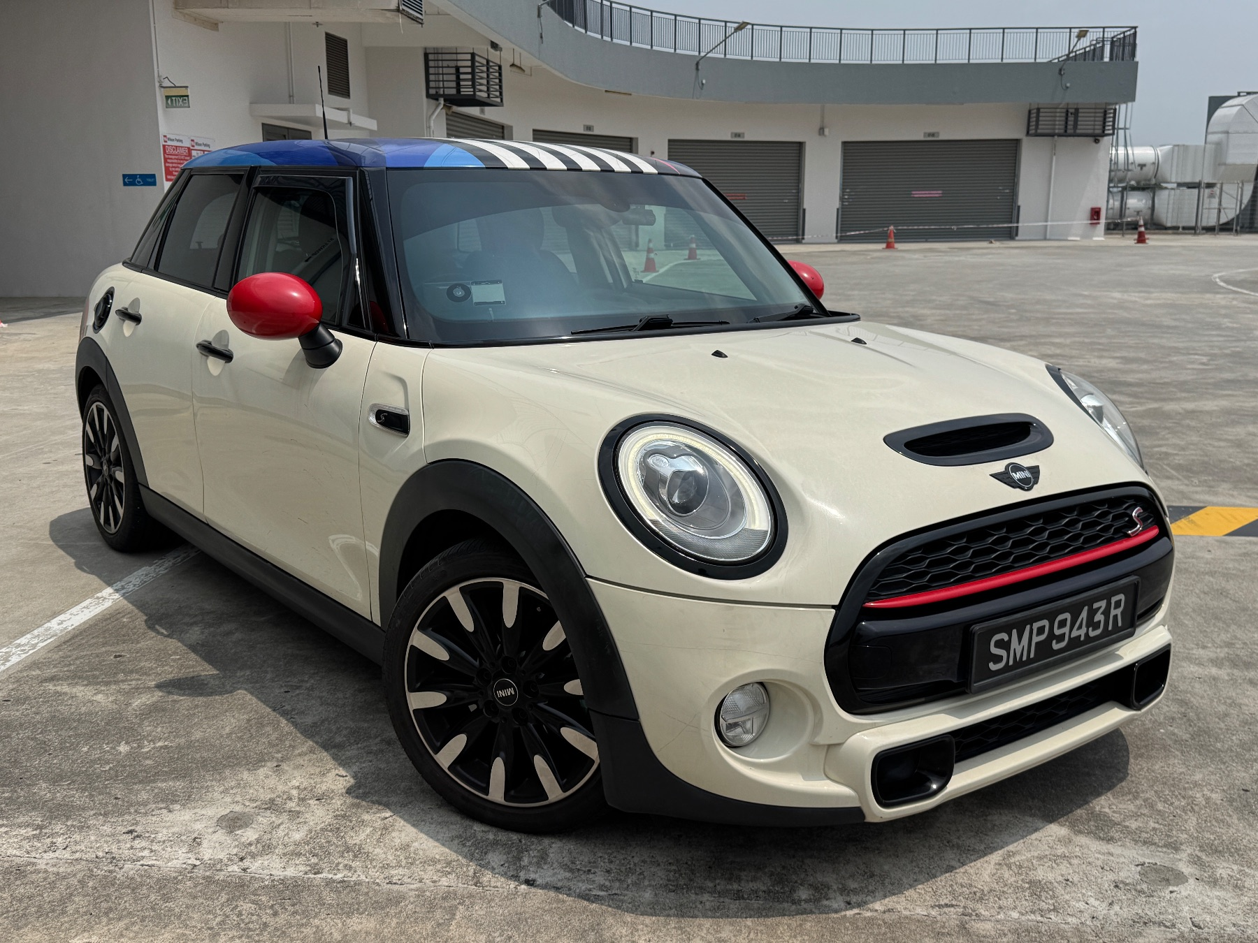 2016 MINI Cooper S 5Dr, image 1